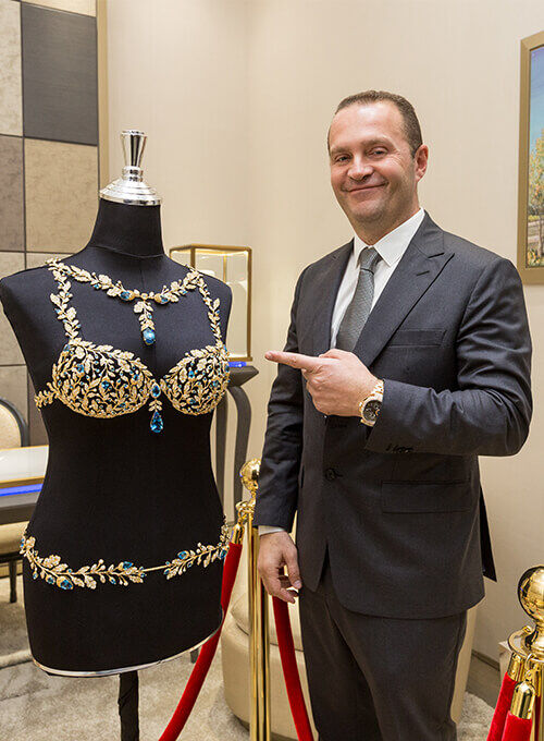 REVAMPED MOUAWAD BOUTIQUE RE-OPENS AT THE DUBAI MALL