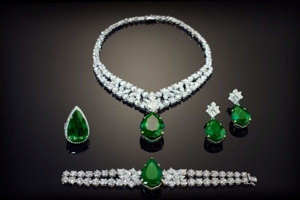 The Mesmerizing Power of Emeralds