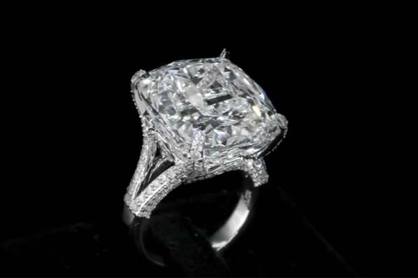 The Mouawad Crafted Diamond Promise