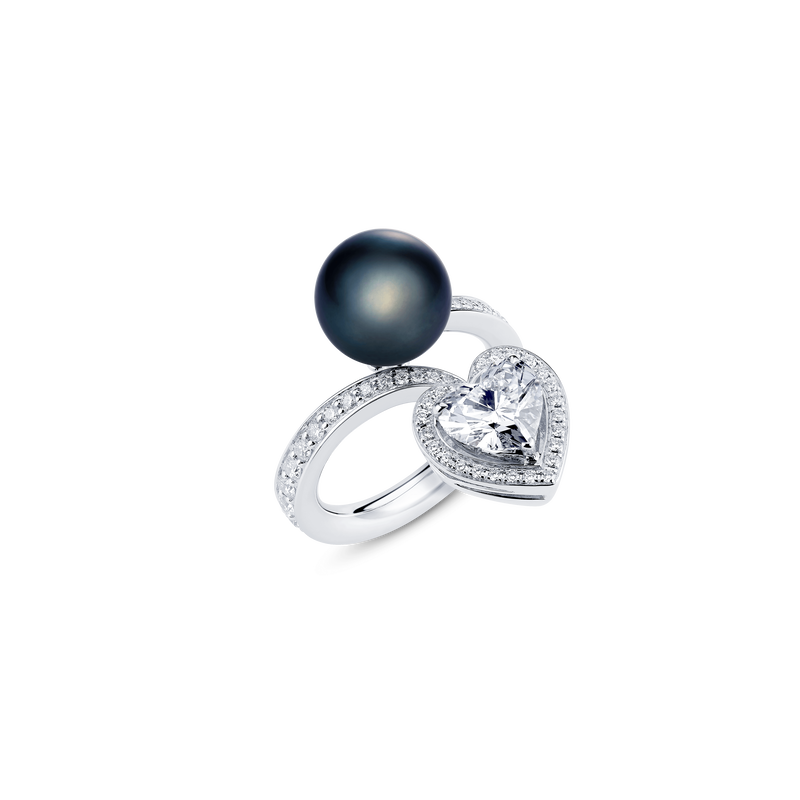 Venus Diamond Heart Pav&eacute; Ring