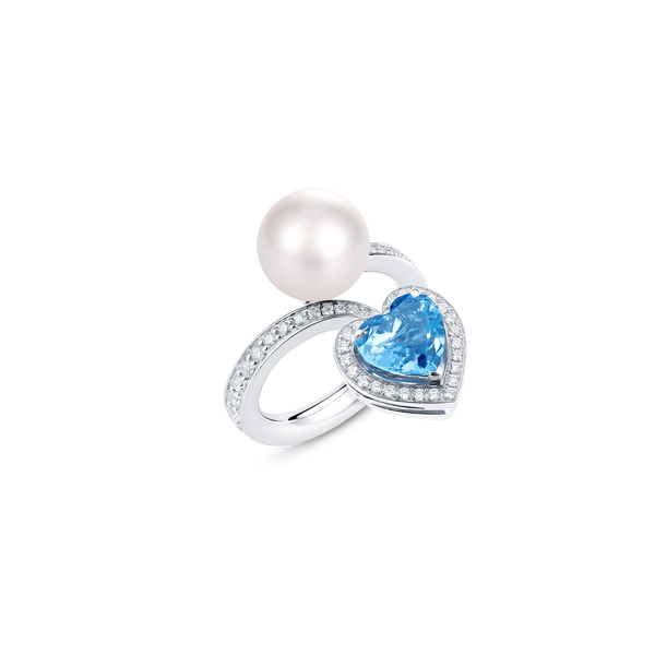 Venus Aquamarine and Diamond Pav&eacute; Ring