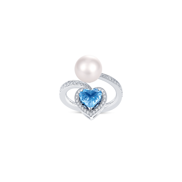 Venus Aquamarine and Diamond Pav&eacute; Ring