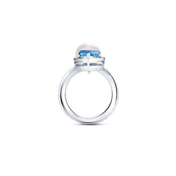Venus Aquamarine and Diamond Pav&eacute; Ring