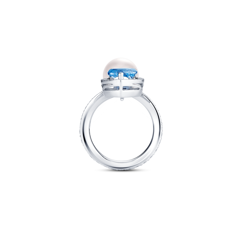 Venus Aquamarine and Diamond Pav&eacute; Ring