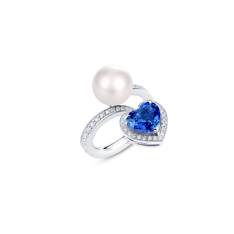 Venus Tanzanite and Diamond Pav&eacute; Ring