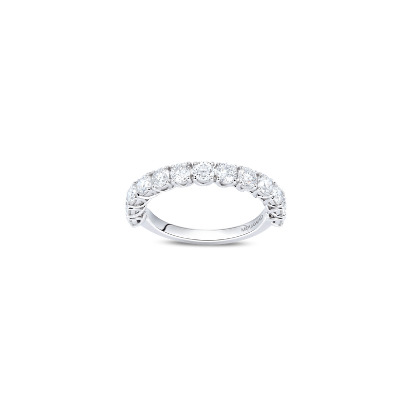 Diamond Essentials 半永恆樂隊