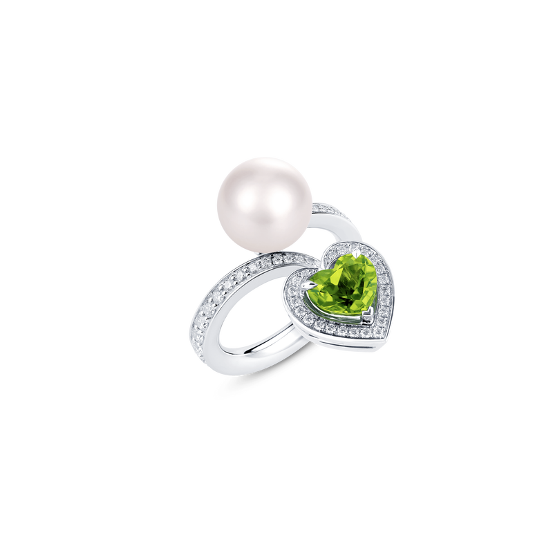 Peridot pave ring top