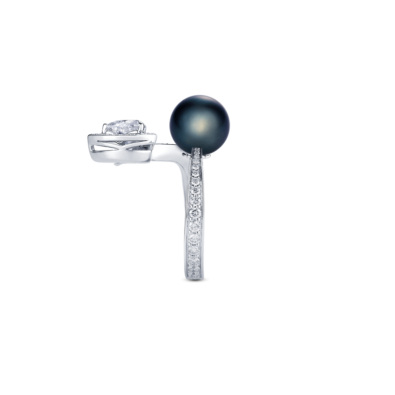 Venus Diamond Heart Pav&eacute; Ring